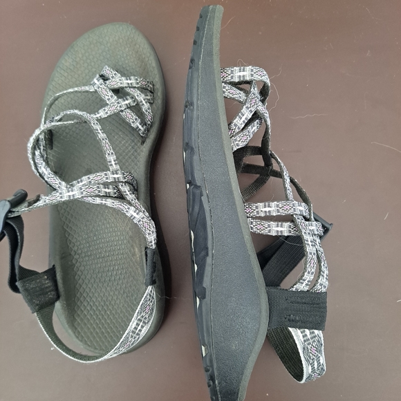 Chacos, women's size 9 - Picture 2 of 4